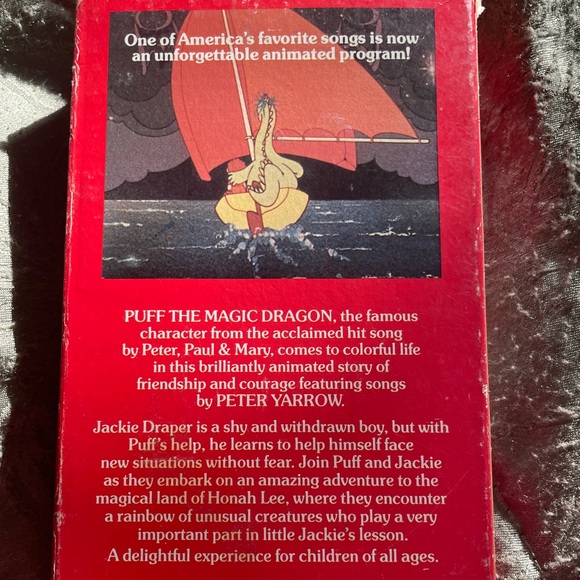 ✨ PUFF THE MAGIC DRAGON VHS VIDEO TAPE ✨ UNIQUE GIFT IDEA 🎄❄️🤠 - Picture 2 of 2